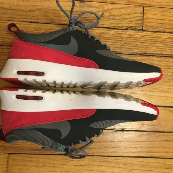 Nike Sneakers Grey Red White US 8.5/UK 6 - Picture 3 of 4